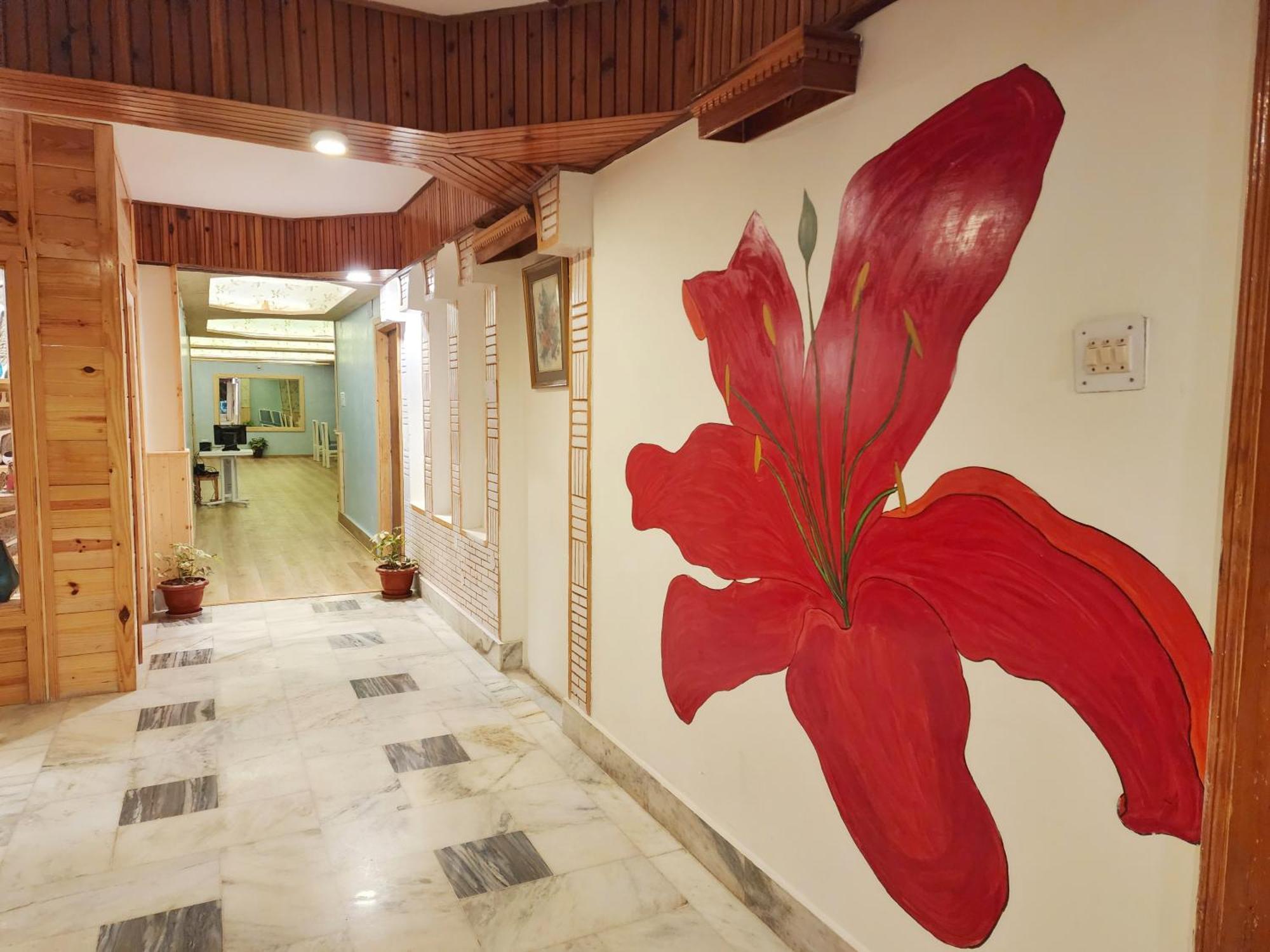 Hotel Pineview Shimla Exterior photo