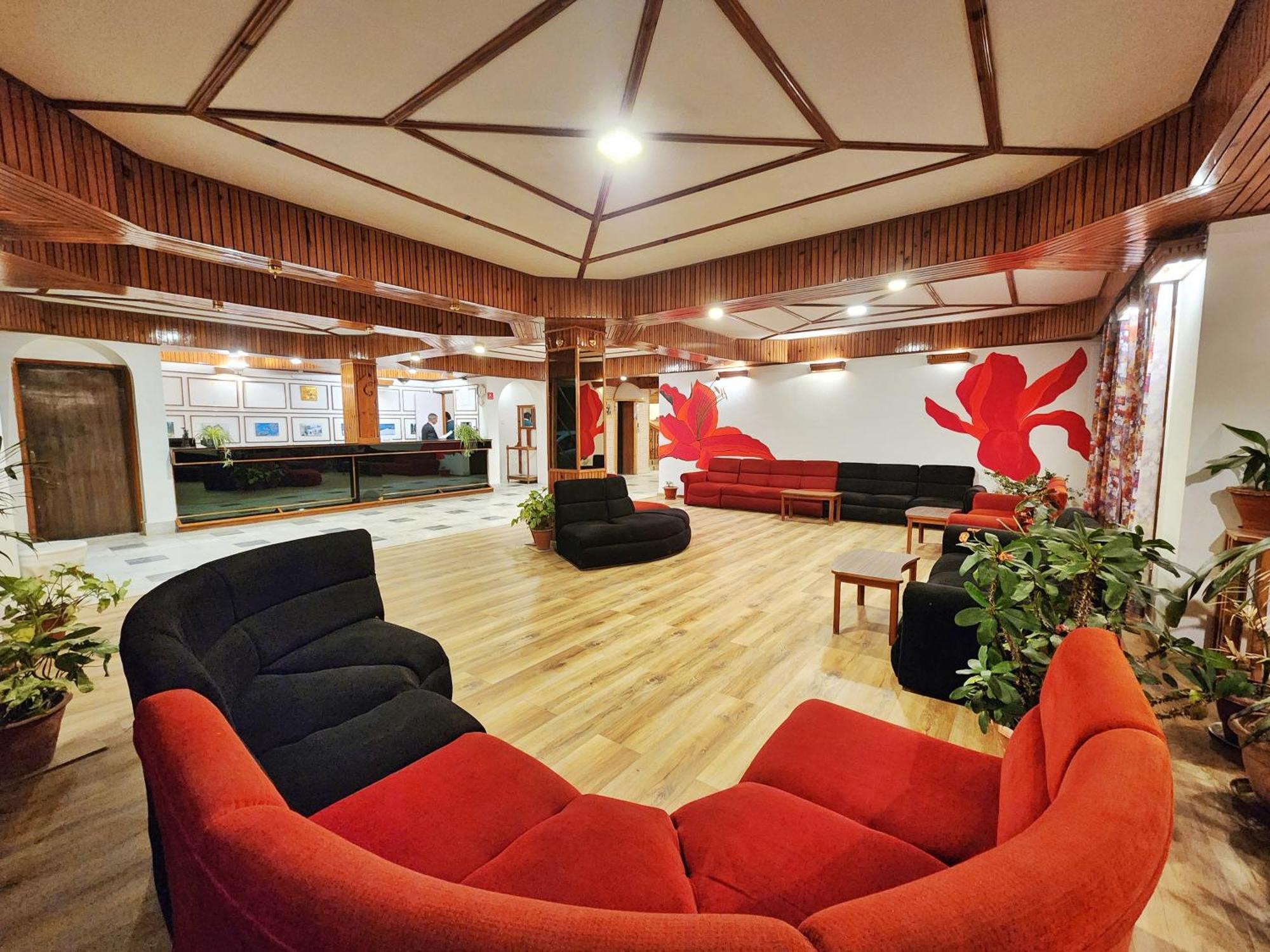 Hotel Pineview Shimla Exterior photo