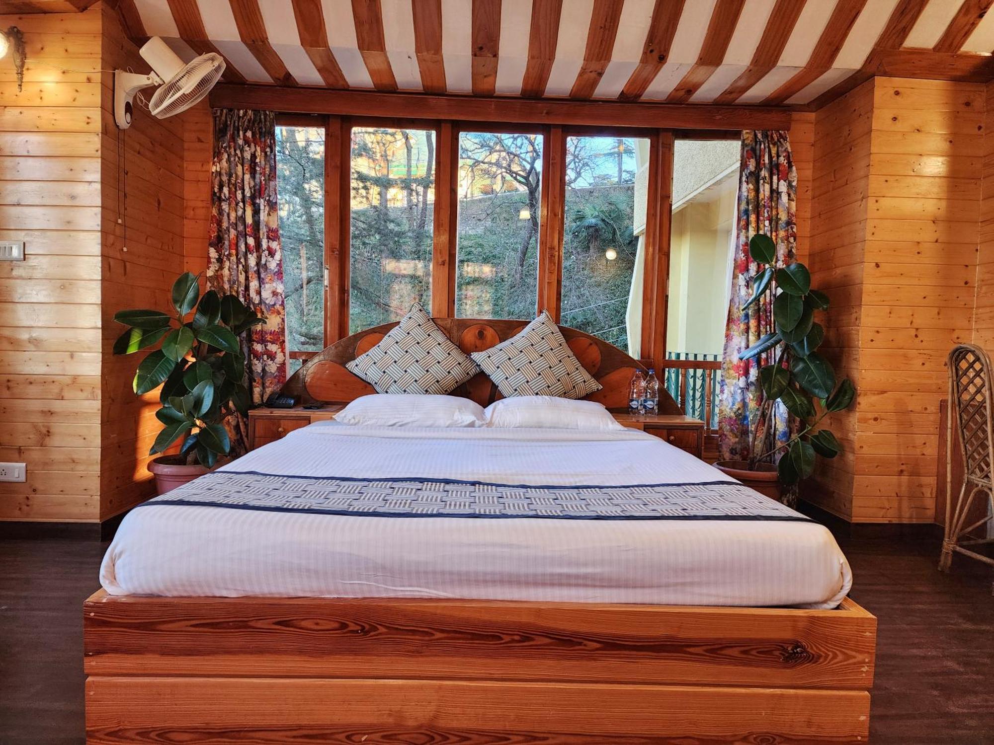 Hotel Pineview Shimla Exterior photo