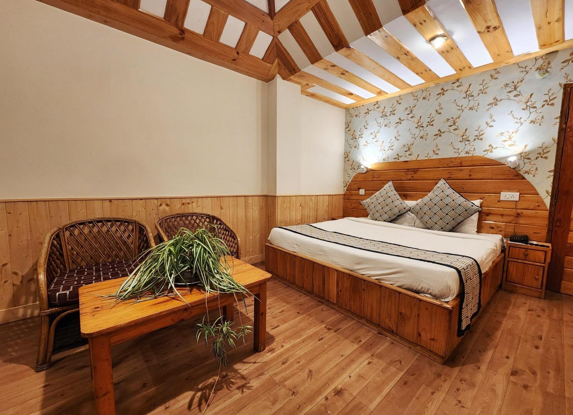 Hotel Pineview Shimla Exterior photo